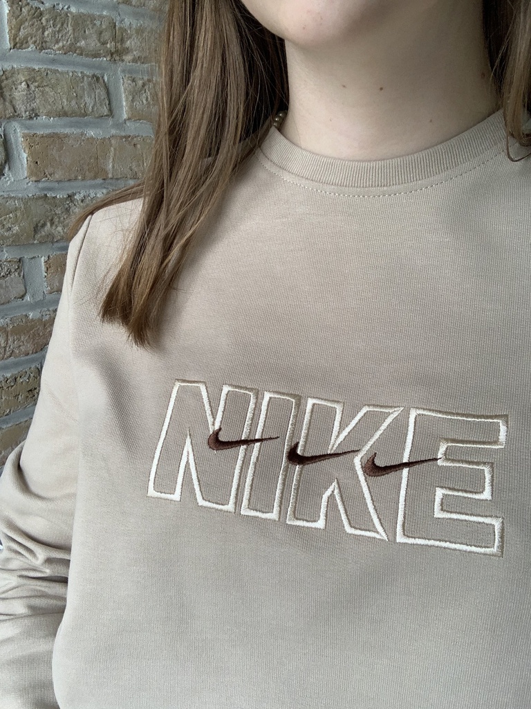 NIKE INSPIRED 3 SWOOSH SWEATER